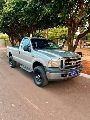 FORD F-250 3.9 XLT MAX POWER 4X4 CS DIESEL 2P MANUAL FORD F-250 3.9 XLT MAX POWER 4X4 CS DIESEL 2P MANUAL